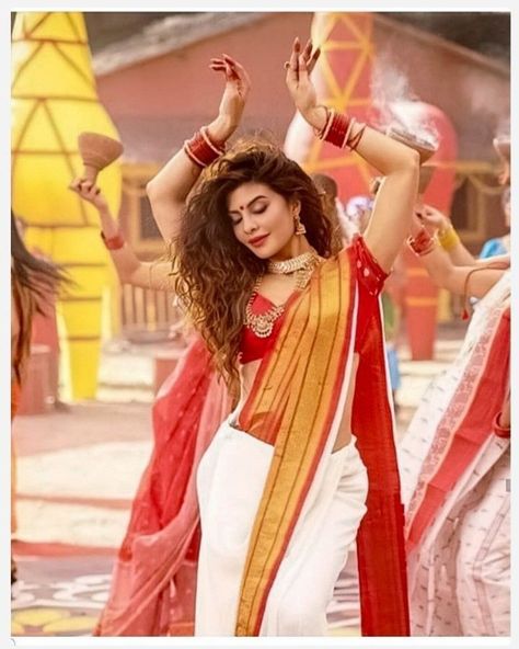 Bengali Photoshoot In Saree, Katy Perry Hair, Artistic Portrait Photography, Brown Girls Makeup, Bollywood Outfits, Indian Photoshoot, Saree Photoshoot, Jacqueline Fernandez, Female Actresses