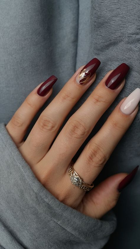 Achieve elegant burgundy nails with these dark red design ideas and nail art inspiration Get classy black and short French tips sophisticated chrome and acrylic short nail designs Perfect your nail polish game with these trendy burgundy nail designs Burgundy Winter Nails, Nails Acrylic Chrome, Burgundy Nails Acrylic, Burgundy Nail Ideas, Short French Tips, Burgundy Nail Art, Burgundy Nail Designs, Short French, Maroon Nails