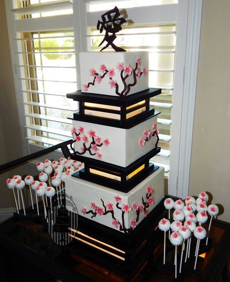 Japanese Inspired Cake, Asian Cake Design, Japanese Wedding Cake, Japanese Birthday Cake, Japanese Wedding Cakes, Japanese Inspired Wedding, Japanese Wedding Theme, Japanese Theme Parties, Cherry Blossom Wedding Cake