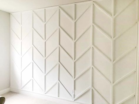 25 Best Wood Trim Accent Wall Ideas For Your Inspiration Accent Wall With Wallpaper, Wood Trim Accent Wall, Easy Diy Accent Wall, Wall With Wallpaper, Trim Accent Wall, Accent Wall Tutorial, Installing Wainscoting, Diy Wood Wall, Wall Panel Molding