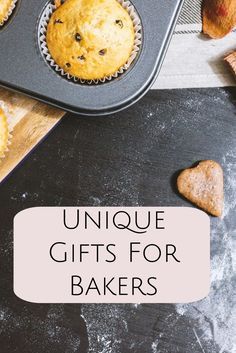 Diy Secret Santa Gifts, Gift Ideas For Mom Diy, Gift Ideas For Bakers, Baking Gift Ideas, Gifts For Bakers, Secret Santa Gift Ideas, Pinterest Christmas, Baking Items, Ideas For Mother's Day