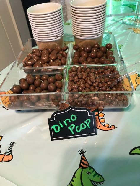 Dinosaur Party Snacks Dino Birthday Snack Ideas, Dinosaur Bday Party Food, Three Rex Birthday Party Snacks, Food Ideas For Dinosaur Party, Dinosaur Birthday Candy Table, Dinosaur Party Snacks Food Ideas, Dino Breakfast Party, Dinosaur Birthday Ideas Food, Snacks For Dinosaur Birthday Party