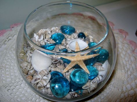 001 Fishbowl Centerpiece, Fishing Themed Wedding, Wedding Table Centerpieces Diy, Graduation Centerpieces, 15 Candles, Masquerade Theme, Elegant Centerpiece, Seashell Projects, Glass Pebbles