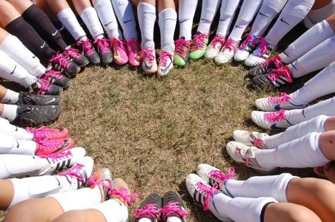 Soccer Pink Out, Cute Soccer Pictures, October Pink, Pink Football, Soccer Photography, Texas Football, Soccer Inspiration, Soccer Boots, Soccer Life