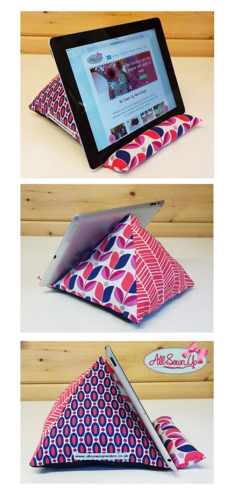 Ipad Holder Diy, Diy Ipad Stand, Tablet Pillow Stand, Fat Quarter Sewing Projects, Unique Sewing Projects, Tablet Pillow, Diy Sewing Gifts, Trendy Sewing Patterns, Quilting Designs Patterns