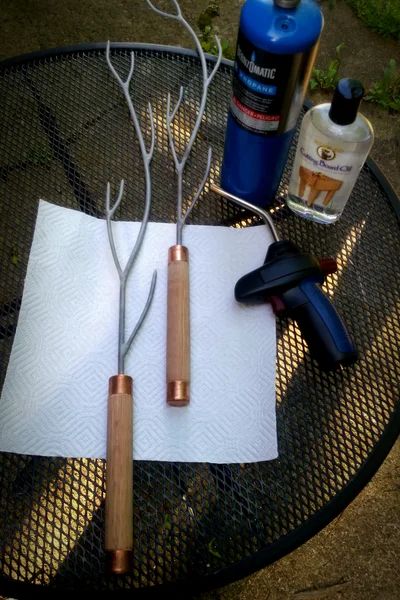 Marshmallow Roasting Station, Campground Crafts, Marshmallow Roasting, Marshmallow Sticks, Marshmallow Roasting Sticks, Outdoor Luxury, Roasting Marshmallows, Copper Accents, Wire Work Jewelry