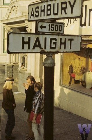 Haight Ashbury - San Francisco, California - 28 Aug 2016, Aug 1970 Travel Icon Design, Travel Book Diy, Trendy Travel Bags, Sign Lettering, Haight Ashbury, Best Guitar Players, Travel Art Journal, Usa Beaches, Best Guitar