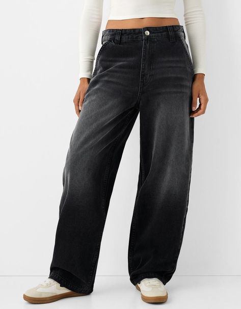 Skater jeans - Trousers - BSK Teen | Bershka Black Baggy Jeans, Bershka Jeans, Skater Jeans, Relaxed Fit Jeans, Tracksuit Bottoms, Flared Jeans, Jeans Boyfriend, Beetlejuice, Baggy Jeans