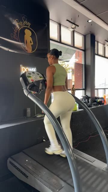 View this Snap from Bernice Burgos on Snapchat! 1m Subscribers, Bernice Burgos, Miracle Watts, Mall Outfit, Brown Skin, Her Style, Snapchat, Black Women