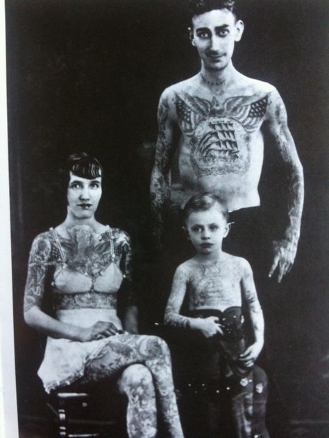 tattooed circus family Men With Tattoos, Bodysuit Tattoos, Chris Garver, Vintage Family Photos, Parent Tattoos, Circus Sideshow, Sailor Jerry Tattoos, Human Oddities, Tattoo People