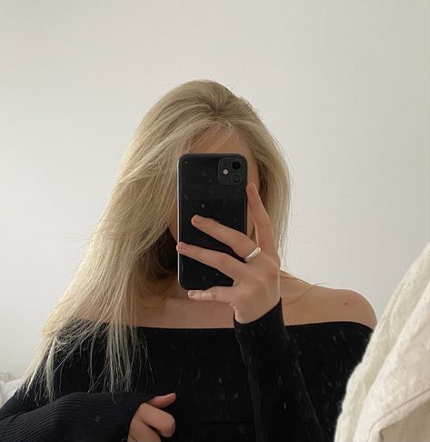 #blondehair Body Picture, Fair Skin, Blonde Hair Color, Blonde Hair, Blonde, Hair Color, Mirror Selfie, Outfit Inspo, Skin