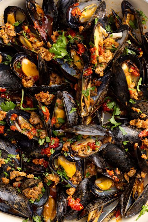 Spicy Mussels in White Wine Sauce Italian Mussels Recipe, Mussels Photography, Muscles Recipe, Spicy Mussels, Mussels In White Wine Sauce, Calabrian Peppers, Mussels In White Wine, Cooking Mussels, Yummy Nummies