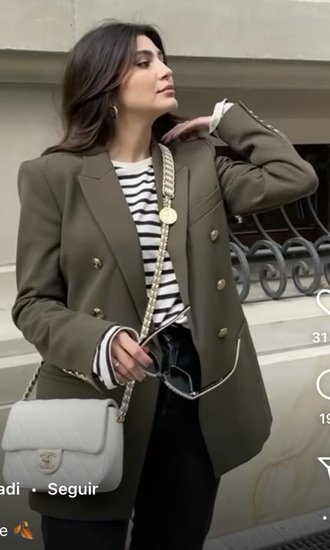 Olive Blazer Outfits For Women, Army Green Blazer Outfit, Blazer Verde Outfits Mujer, Taupe Blazer Outfit, Olive Blazer Outfit, Khaki Blazer Outfit Women, Olive Green Blazer Outfit, Khaki Green Blazer, Green Blazer Outfit