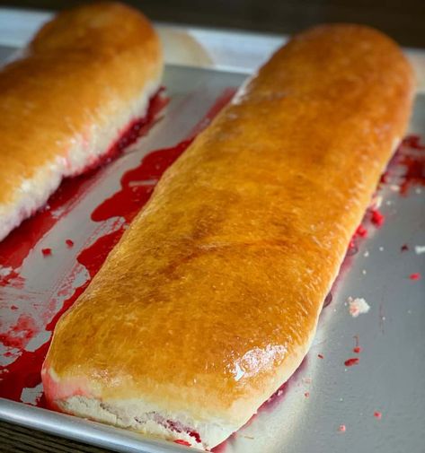 Currants Roll Recipe, Coconut Roll, Trinidad Recipes, Coconut Tart, Coconut Bread, Island Food, Bread Recipes Sweet, Delicious Bread, Pound Cake Recipes