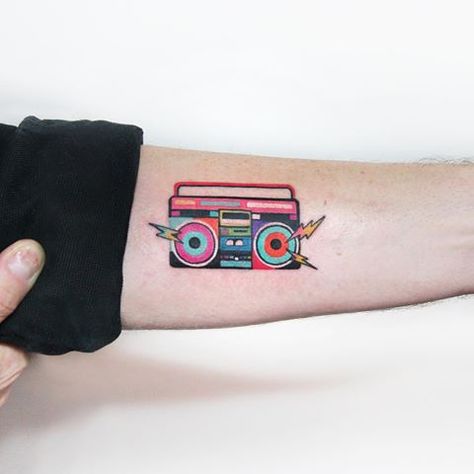 90s Tattoos, Pop Art Tattoos, Music Tattoo Designs, Bad Tattoos, Music Tattoo, Music Tattoos, Cartoon Tattoos, Tattoo Trends, Little Tattoos