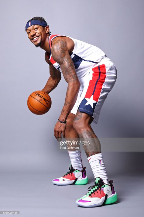 Brad Deel Sports, Bradley Beal, Basketball Videos, Capital One, Washington Wizards, Nba Stars, Sports Graphic Design, Basketball Player, Nba Players