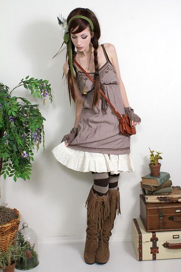 In A Dress Pose, Summer Steampunk, Gardener Outfit, Kato Punk, Casual Mori, Kiss Clothes, Dress Pose, 2000s Japanese Fashion, Steampunk Couture