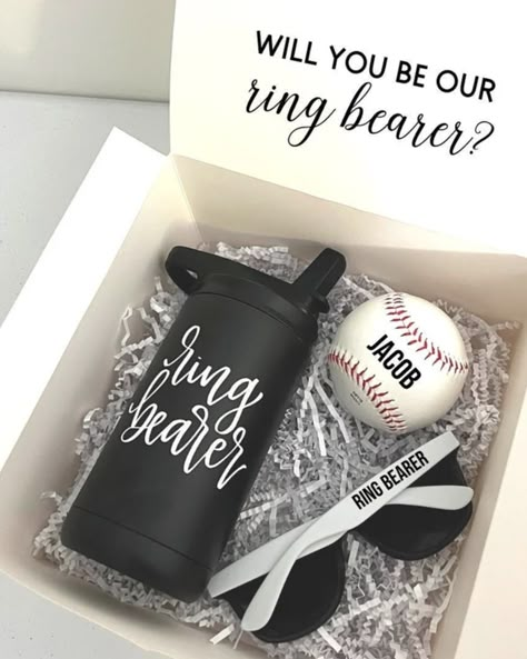 Ring Bearer Proposal Ideas, Ring Bearer Gift Ideas, Groomsman Proposal Box, Ring Bearer Proposal, Best Ring, Ring Bearer Flower Girl, Groomsmen Proposal Gifts, Ring Bearer Gifts, Bridesmaid Boxes