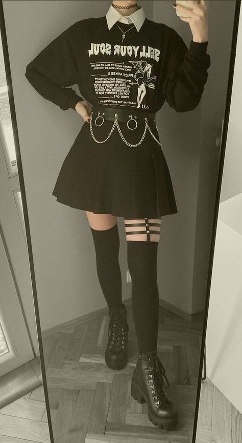 Femboy Outfit, E Girl Outfits, Alt Outfits, Tomboy Outfits, Gothic Outfits, Alternative Outfits, Goth Outfits, Really Cute Outfits, Edgy Outfits