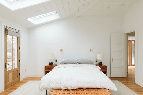 Let's talk bedrooms and lighting! Where Do You Really Need Canned Or Recessed Lighting? What Lights We Used, Didn’t Use, Or Wish We Had This Winter | recessed lighting, bedroom layout, white bedroom - Emily Henderson Recessed Lighting Bedroom, Black Recessed Lighting, Exposed Wood Ceilings, Tudor Cottage, Neutral Bedroom Decor, Classy Bedroom, Lighting Bedroom, Cottage Inspiration, Farmhouse Remodel