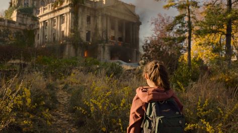 David ミ☆ on Twitter: "I both love and hate how you can already tell that being immune already feels like carrying the weight of the world on Ellie's shoulders. "And then it was Tess". #TheLastOfUs https://t.co/jDb1oYbfpH" / Twitter The Last Of Us Tv, Tlou Hbo, Last Of Us Hbo, Bella Ramsey, Dystopian Novels, Music Of The Night, Shots Ideas, Weight Of The World, Father Daughter Relationship