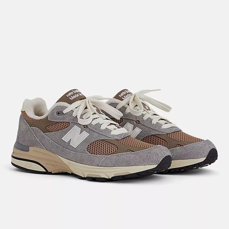 Made in USA 993, U993GG New Balance 993, New Balance Men, Capsule Wardrobe, New Balance, Casual Shoes, Made In Usa, Men's Shoes, Shoes Sneakers, Online Store