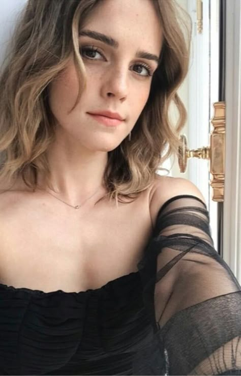 Emma Watson Hair, Emma Watson Belle, Photo Emma Watson, Emma Watson Pics, Emma Watson Style, Gossip Girls, Beauty Face Women, Christina Hendricks, Hermione Granger