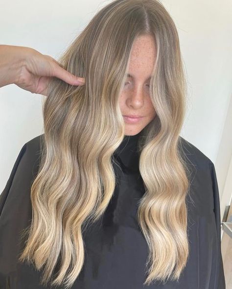 S T Y L I S T // S A L O N O W N E R on Instagram: "Sandy Blonde Balayage Swipe for the before 👉🏻 #balayage #balayageinspo #balayagehair #blondebalayagehilites #blondebalayage #hairinspiration #hairideas #blondehair #hairtrends #dimensionalblonde #coolblonde #icyblonde #yegbalayage #yeghairstylist #babylites #moneypiece #hairstylist #blondespecialist #shadowroot #behindthechair #springhairinspo #blondehairdontcare #longblondehair #faceframinghighlights #faceframinglayers #faceframingbalayag Babylites Blonde, Level 7 Blonde Balayage, Sandy Dimensional Blonde, Balayage Creamy Blonde, Blonde Balayage No Money Piece, Creamy Balayage, Light Brown With Blonde Balayage, Blonde Bronde Balayage, Natural Roots Blonde Hair Balayage