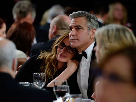 Julia Roberts George Clooney, George Clooney And Julia Roberts, Julia Roberts And George Clooney, George Clooney 90s, Celeb Besties, George Clooney Julia Roberts, Julie Roberts, Celebrity Friendships, Aesthetic Thoughts