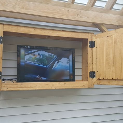 Outdoor TV cabinet - Cause my guy is spoiled! - RYOBI Nation Projects Tv Mounted On The Wall, Outdoor Tv Box, Grill Deck, Outdoor Tv Enclosure, Lanai Ideas, Tv Enclosure, Outdoor Tv Cabinet, Tv Case, Outdoor Tv Covers