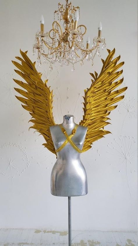 Gold Angel Wings Costume, Wings Fashion Show, Angel Costume Ideas, Wings For Costume, Angel Wings Cosplay, Wings Fashion, Angel Cosplay, Theatrical Costumes, Angel Wings Costume