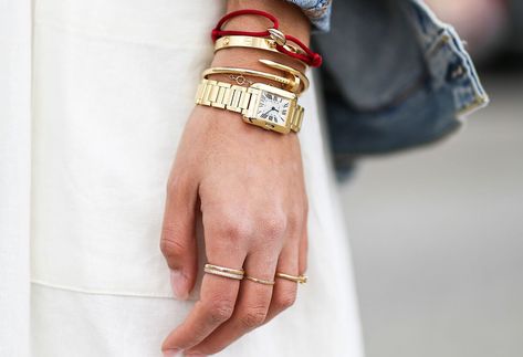 The Cartier Love Bracelet’s History Is Just as Romantic as You Would Expect Running Guide, Beginners Running, Cartier Love Ring, Gold Jewelry Outfits, Quilling Jewelry, Business Furniture, Cartier Jewelry, Indianapolis Indiana, Top Clothing