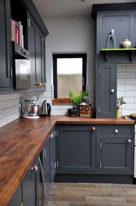 Grey cabinets, butcher block countertop, white subway tile, yes please American Kitchen Design, Серая Кухня, Kabinet Dapur, Smart Tiles, American Kitchen, Gray Cabinets, Farmhouse Kitchen Cabinets, Kitchen Cabinets Makeover, Kitchen Farmhouse