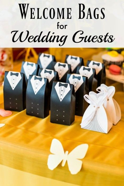 Wedding Giveaways Ideas For Guests, Gift Bags For Wedding Guests, Welcome Bags For Wedding Guests, Wedding Goodie Bags, Wedding Thank You Gifts, Welcome Bag, Bridal Favors, Wedding Giveaways, Wedding Gift Bags