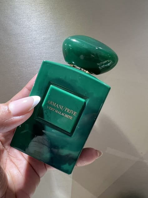 Vert Malachite Armani, Body Wash Combo, Juno Birch, New Wishes, Armani Perfume, Best Perfume For Men, Lala Land, Fragrances Perfume Woman, Perfume Collection Fragrance