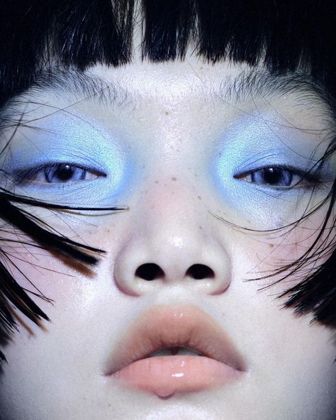 @wmagchina 「Blue Memoir」 with @valentina1121li @xuyouhua @jessicajiang331 @sisi_zq | Instagram Fashion Makeup Photography, Beauty Editorial Makeup, Artsy Makeup, Butterfly Eyes, Blue Lips, Nude Lips, Alternative Makeup, Makeup Mistakes, Neutral Makeup