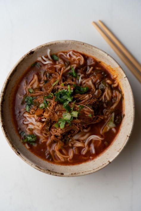 Mexican Ramen, Easy Birria Recipe, Fancy Ramen, Beef Ramen Noodle Recipes, Birria Ramen, Ramen Noodle Recipes Soup, Ramen Noodles Recipe, Beef Ramen, Southwest Recipes