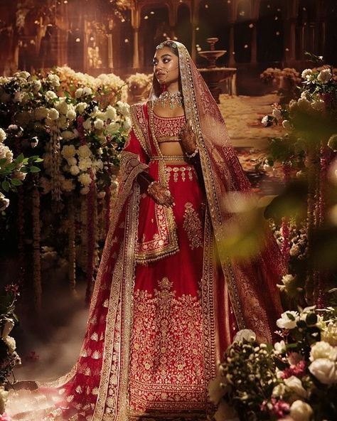 MANISH MALHOTRA (@manishmalhotraworld) • Instagram photos and videos Red Silver Bridal Lehenga, Lehenga With Two Dupatta, Alchemy Wedding, Manish Malhotra Bridal Lehenga, Lengha Design, Manish Malhotra Bridal, Manish Malhotra Lehenga, Dolly Jain, World Embroidery