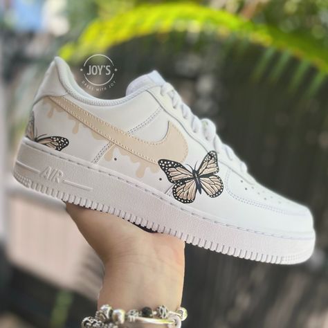 Hand Painted Air Force 1, Sneakers For Girls, Air Force 1 Sneakers, Shoes For School, Michael Jordan Basketball, Nike Air Force 1 High, Air Force 1 Custom, Air Force 1 High, Custom Air Force 1