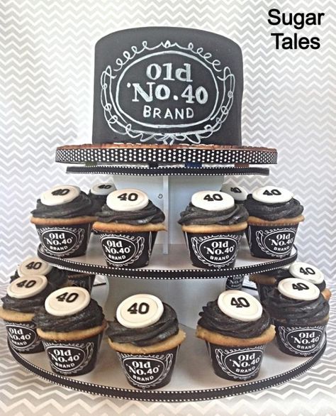 Jack Daniels inspired cake and cupcakes. Wrappers from EZ Party Printables on Etsy. Festa Jack Daniels, Jack Daniels Party, 40th Birthday Cakes For Men, Jack Daniels Birthday, Husband 40th Birthday, 40th Birthday Men, 40th Bday Ideas, Cake And Cupcakes, 40th Birthday Cakes