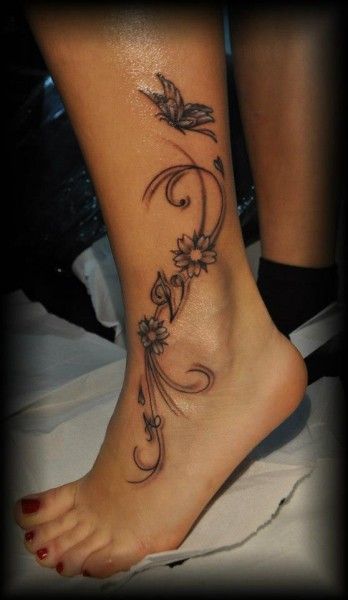 Ankle Tattoo Designs, Ankle Tattoos For Women, Anklet Tattoos, Foot Tattoos For Women, Geniale Tattoos, Tattoo Bracelet, Tattoos For Daughters, Viking Tattoos, Foot Tattoo