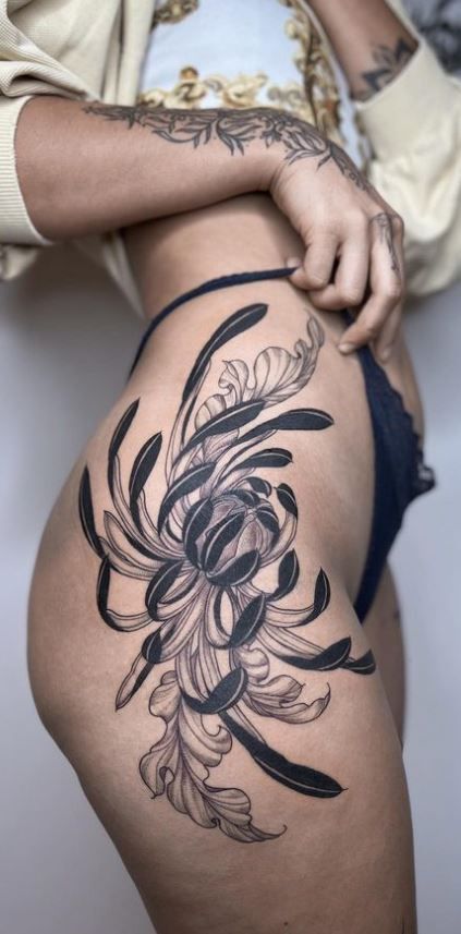 Chrysanthemum Side Tattoo, Floral Big Tattoo, Big Chrysanthemum Tattoo, Chrysanthemum Tattoo Stomach, Big Detailed Tattoos, Crysanthemum Tattoo Thigh, Flower Tattoos Large, Chrysanthemum Leg Tattoo, Chrysanthemum Rib Tattoo