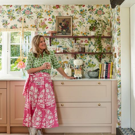 How to add personality to your kitchen Peelable Wallpaper, Sophie Robinson, Loft Decor, Blue Curtains, Orange Wallpaper, Pink Kitchen, Dining Nook, Add Personality, Spacious Living Room