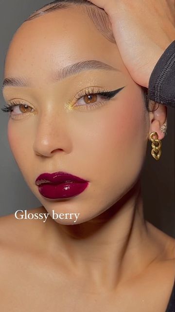 Plum Lip Makeup Look, Plum Lip Combo, Plum Lip, Purple Lipstick Looks, Plum Lipstick Makeup, Dark Plum Lipstick, Plum Lip Gloss, Plum Makeup, Cherry Lipstick