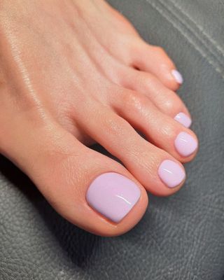 Trending Pedicure, Toenail Polish Colors, Pedicure Colour, Nude Nail Color, Nails Design Simple, Best Toe Nail Color, Purple Toe Nails, Toe Nail Colors, Summer Pedicure Colors