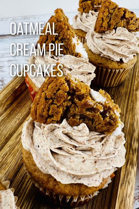 Recipes With Oatmeal Cream Pies, Cupcake Crumble Topping, Oatmeal Spice Cake, Cupcakes Mix Recipes, Oatmeal Creme Pie Cake, Boxed Cake Mix Cupcake Recipes, Cupcakes Cake Mix Recipes, Oatmeal Cookie Cupcakes, Bakery Lunch Ideas