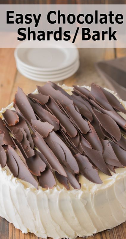 This is a step-by-step tutorial on How to Make Easy Chocolate Shards/Bark. A decorative way to adorn cakes and desserts. #chocolateshards #chocolatebark #chocolatecurls How To Make Chocolate Tree Bark, Chocolate Shards On Cake, Chocolate Bark Cake Decoration, Chocolate Tree Bark Tutorial, Tree Bark Chocolate, Chocolate Bark For Cake Decorating, Chocolate Flake Cake Decoration, How To Make Bark On A Cake, Shaved Chocolate Curls