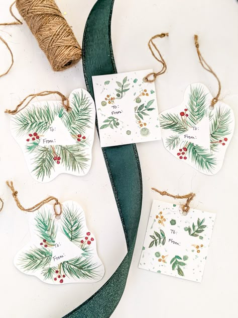 Holiday Gift Tags Diy, Watercolor Christmas Tags, Gift Tags For Christmas, Watercolor Gift Tags, Watercolor Christmas Cards Diy, Xmas Gift Tags, Christmas Gift Tags Diy, Christmas Gift Tags Handmade, Christmas Tree Light