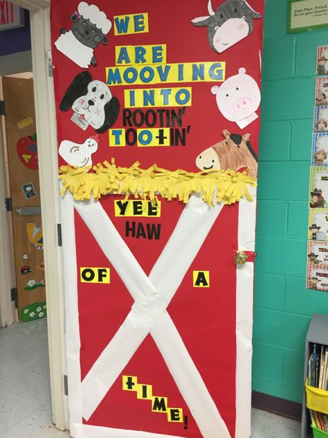 Farm Classroom Door, Barnyard Theme Classroom, Farm Door Decorations Classroom, Farm Animal Door Decoration, Daycare Farm Theme Bulletin Boards, Farm Classroom Theme Decor, Farm Classroom Theme, Farm Animals Preschool, Farm Animals Decor