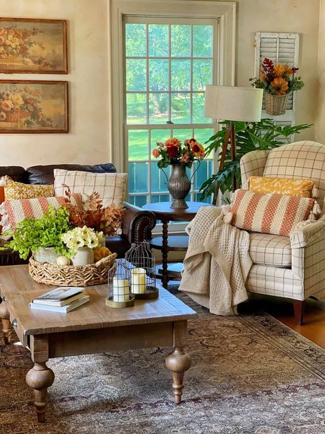 Are you ready to start decorating for fall? Grab a cup of coffee or tea and get inspired with a home tour of my new home with these farmhouse decor ideas for autumn. #falldecor #falldecorating #falldecoratingideas #vintagefarmhouse #vintagedecor #thriftstore #thrifting #thriftstorefinds #thriftflip #farmhousestyle #farmhousedecor #farmhouse #farmhouseliving #cozyhome #cottagedecor Storybook Home Decor, Farmhouse Condo, Williamsburg Christmas, Ideas For Autumn, Farmhouse Vibes, Mountain Farm, Fall Home Tour, Farmhouse Decor Ideas, French Country Living Room